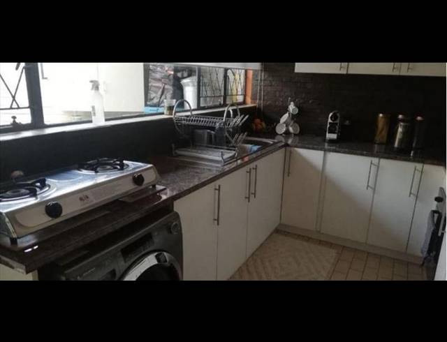 2 BEDROOM TOWNHOUSE FOR SALE IN BIRCHLEIGH